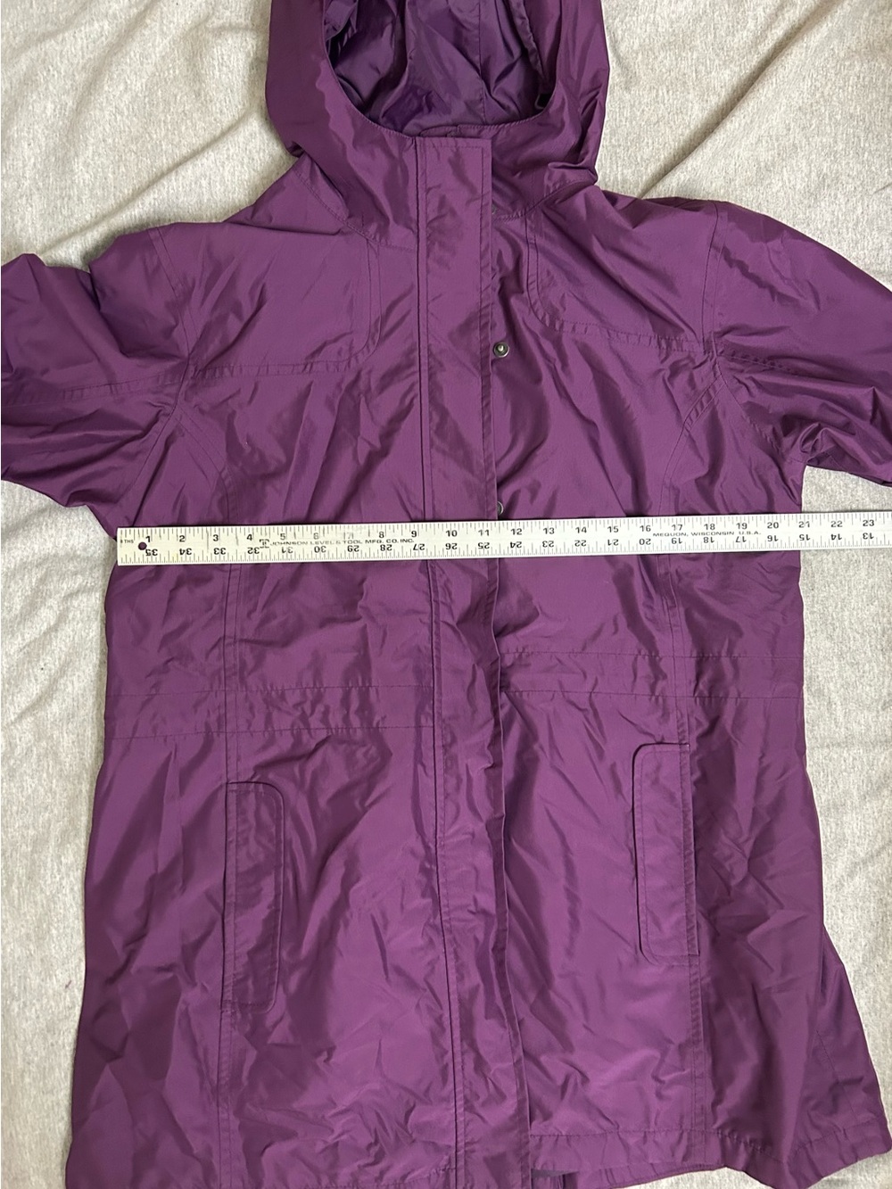 LL Bean Purple Women's Lightweight Rain Jacket size large - Picture 10 of 13